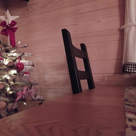 Vodenica Vrelo Chalets Vrelo Koreničko Rum bild