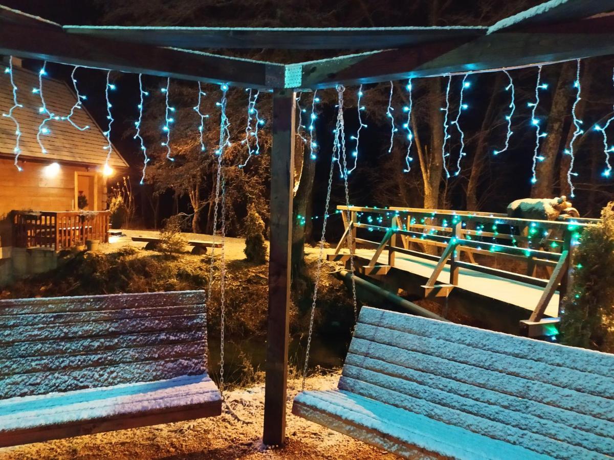 Vodenica Vrelo Chalets Vrelo Koreničko Exteriör bild