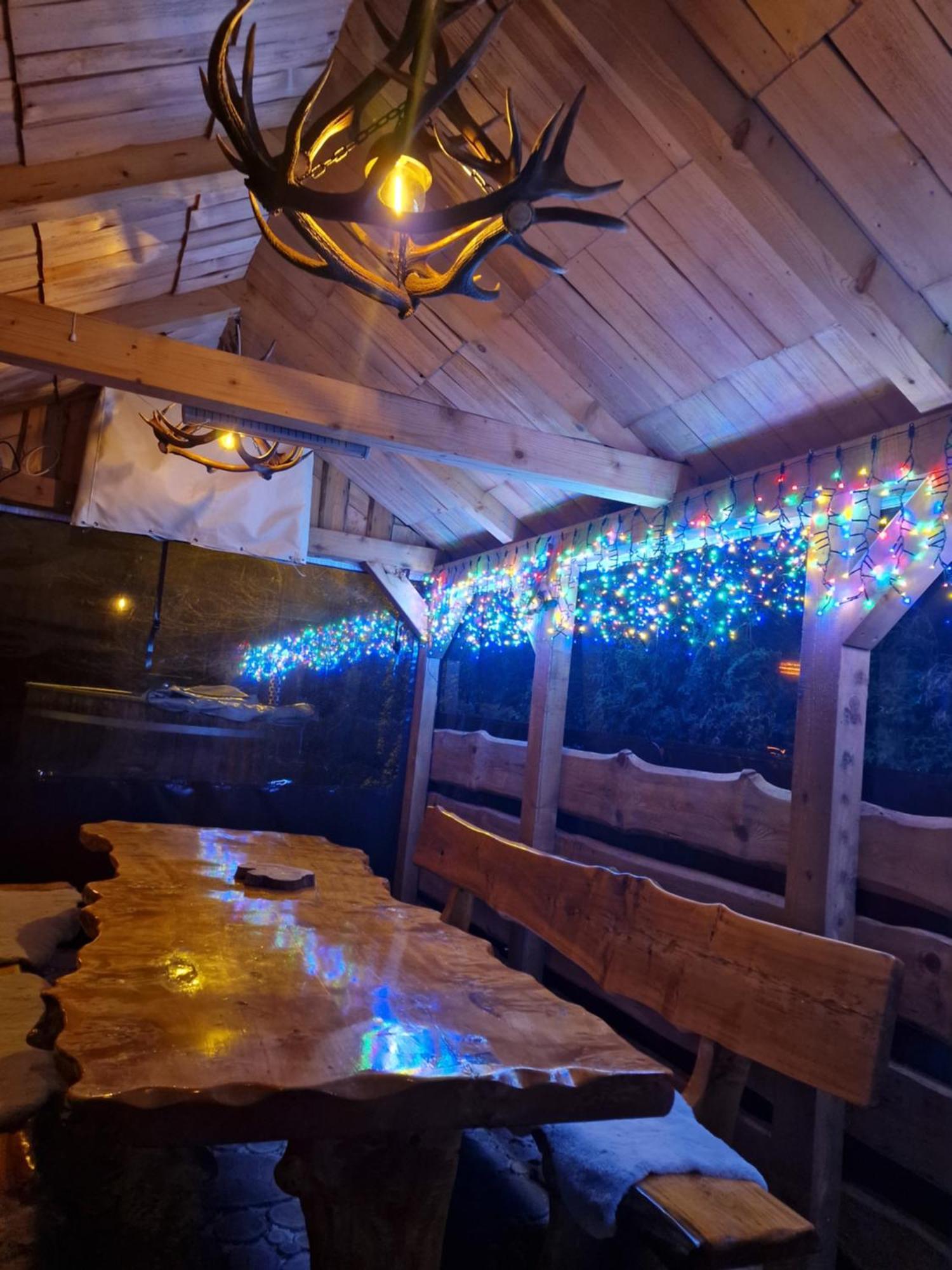 Vodenica Vrelo Chalets Vrelo Koreničko Rum bild