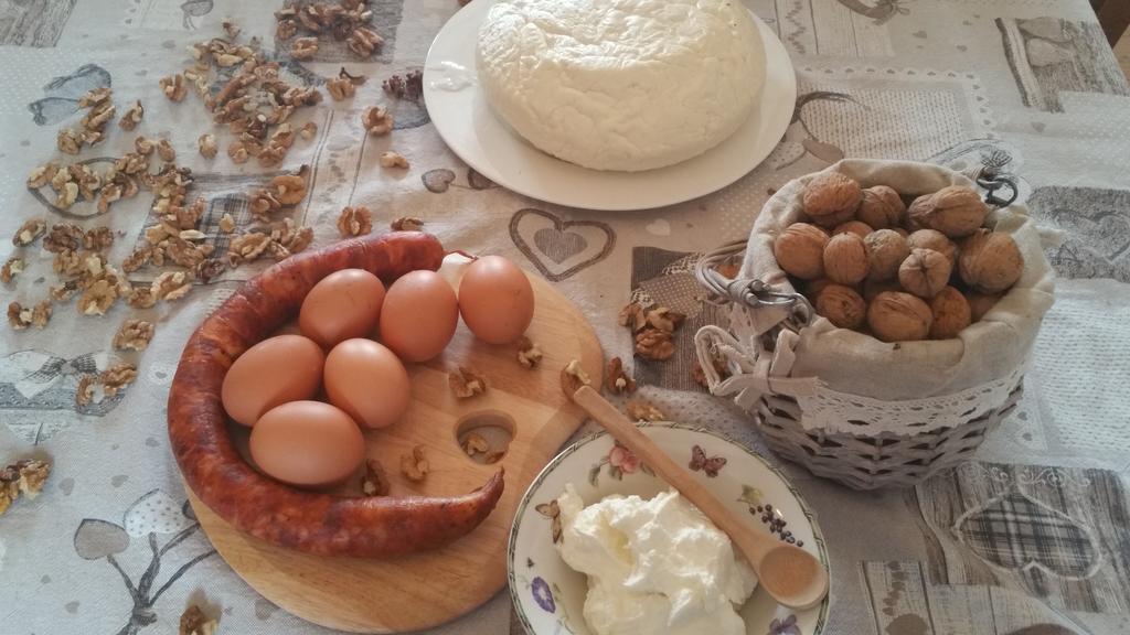Vodenica Vrelo Chalets Vrelo Koreničko Exteriör bild