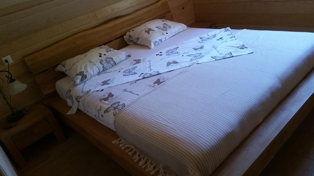 Vodenica Vrelo Chalets Vrelo Koreničko Exteriör bild