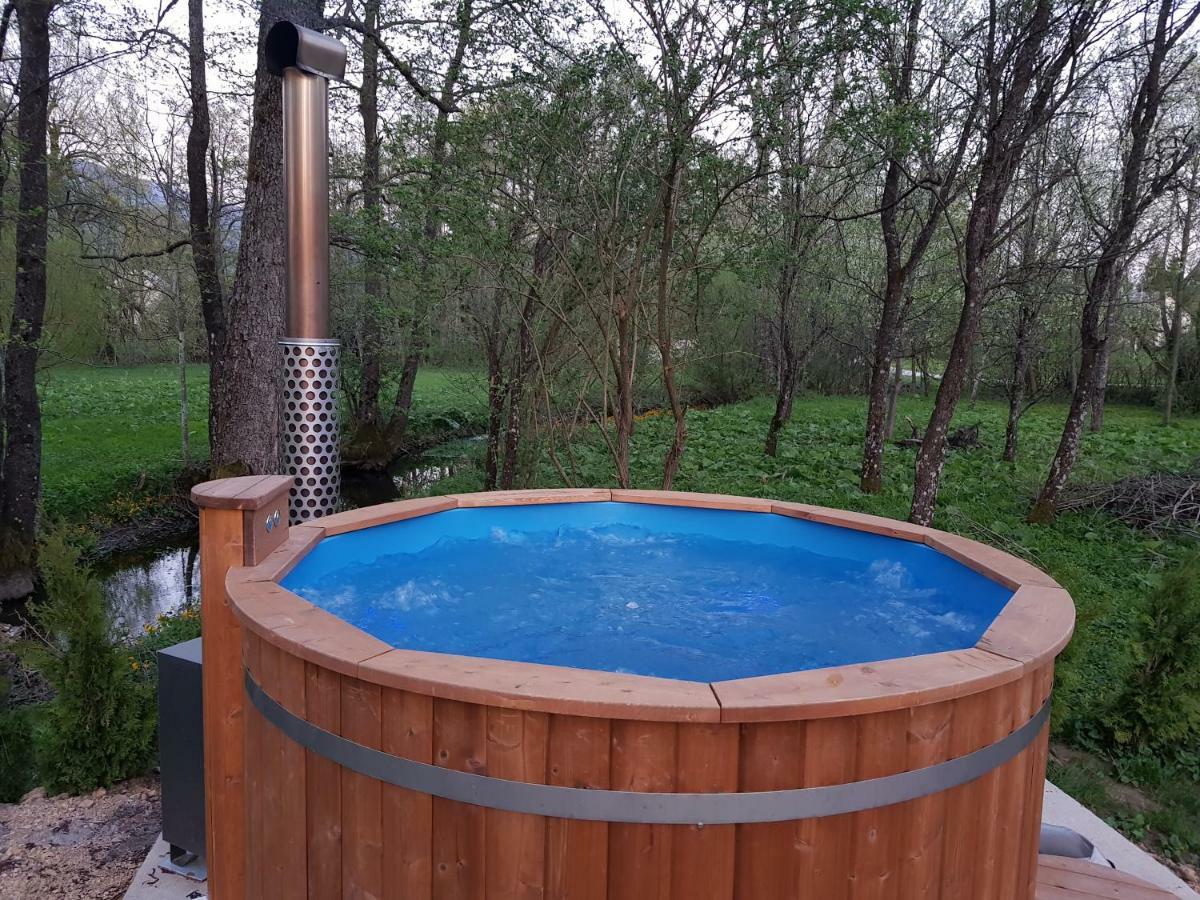 Vodenica Vrelo Chalets Vrelo Koreničko Exteriör bild